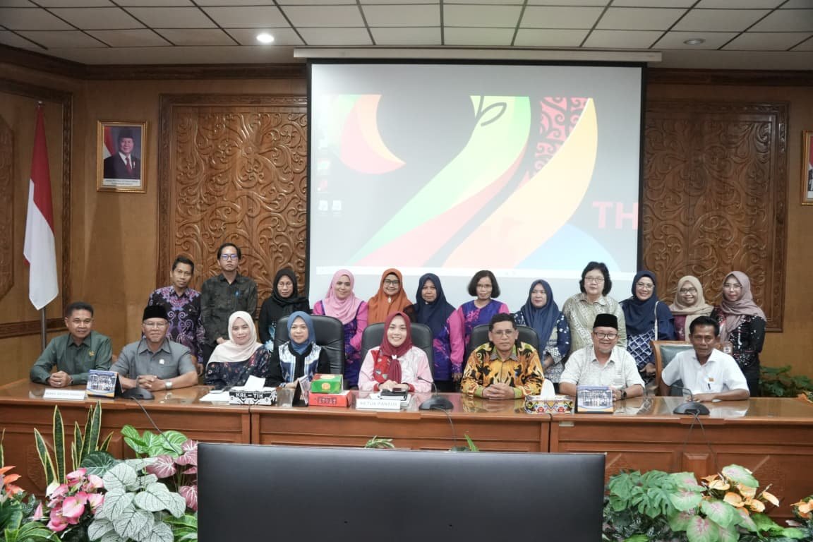 rapat pembentukan perda kla, kamis 29 januari 2026 di kantor dprd kutai timur